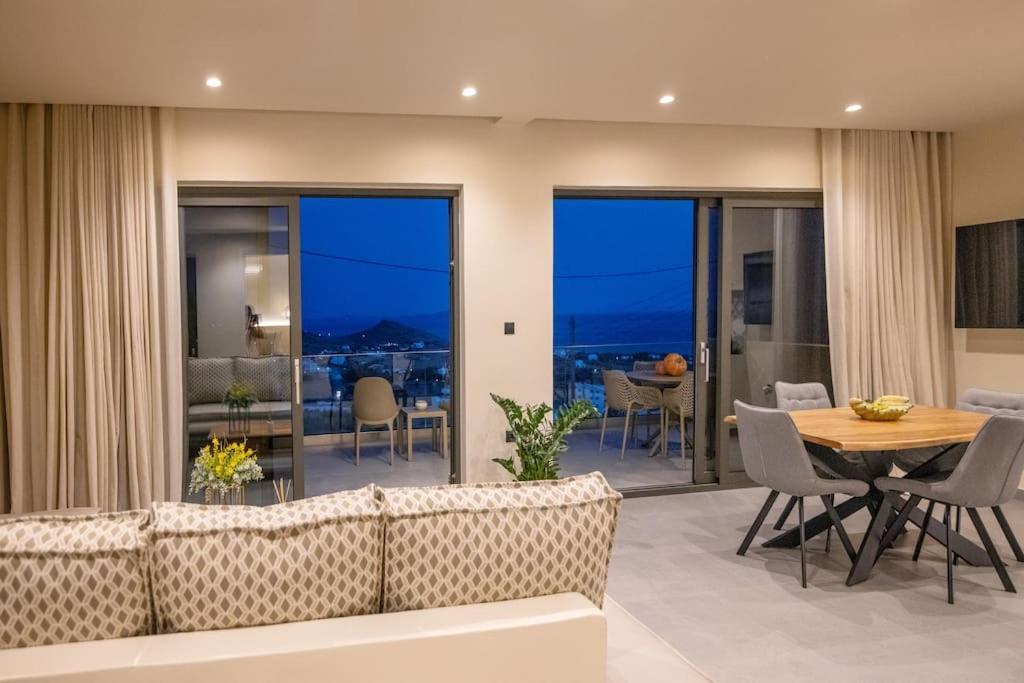 Pearl Suites And Villa Tinos Exterior photo