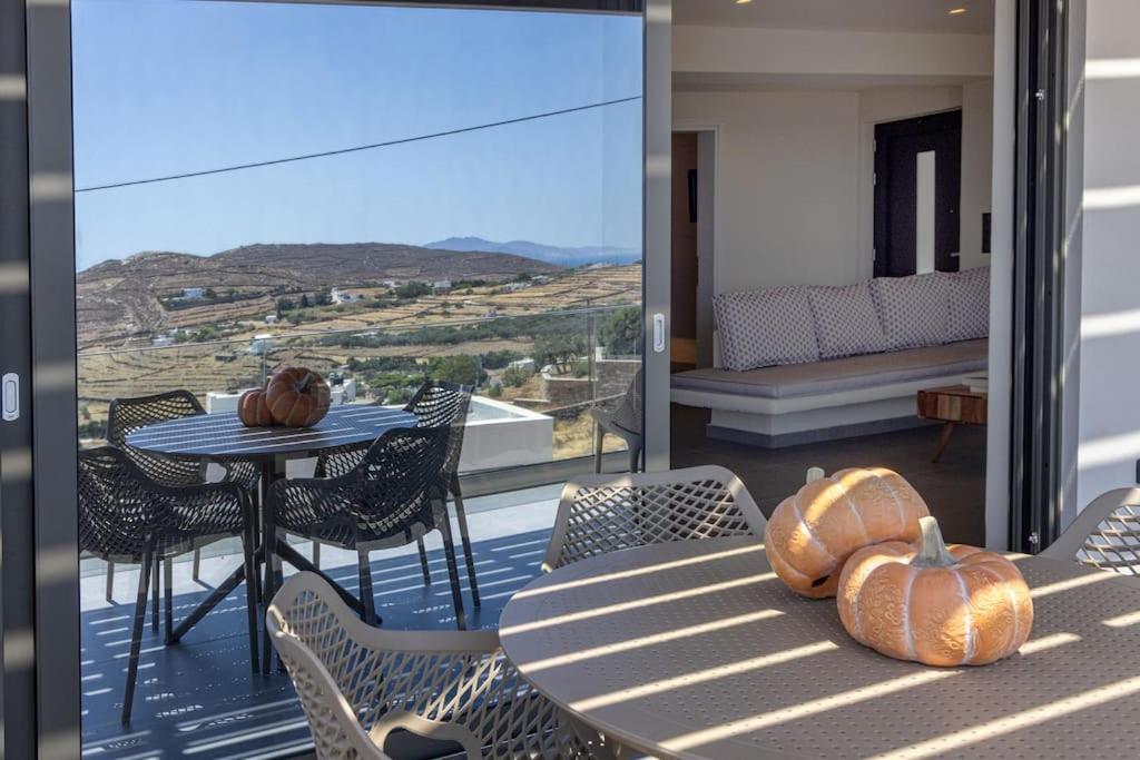 Pearl Suites And Villa Tinos Exterior photo