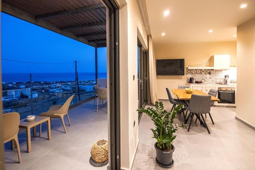 Pearl Suites And Villa Tinos Exterior photo