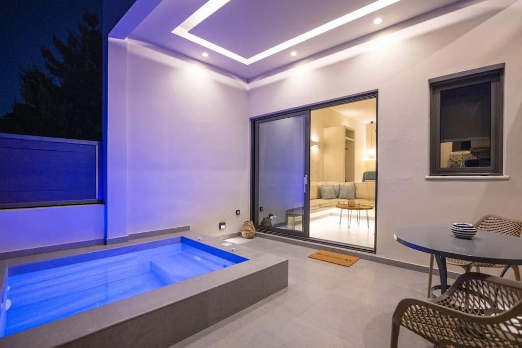 Pearl Suites And Villa Tinos Exterior photo