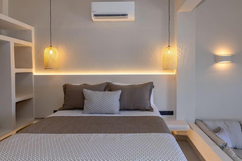 Pearl Suites And Villa Tinos Exterior photo